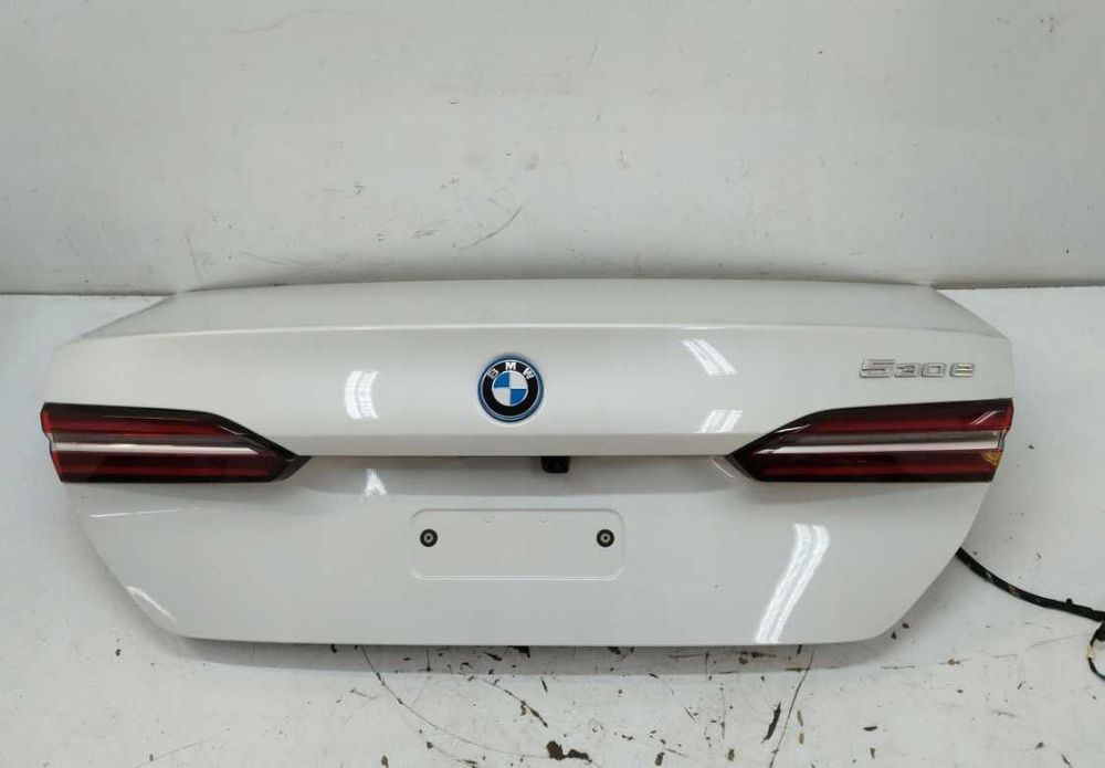 Крышка багажника BMW G60 в Цвет В НАЛИЧИИ