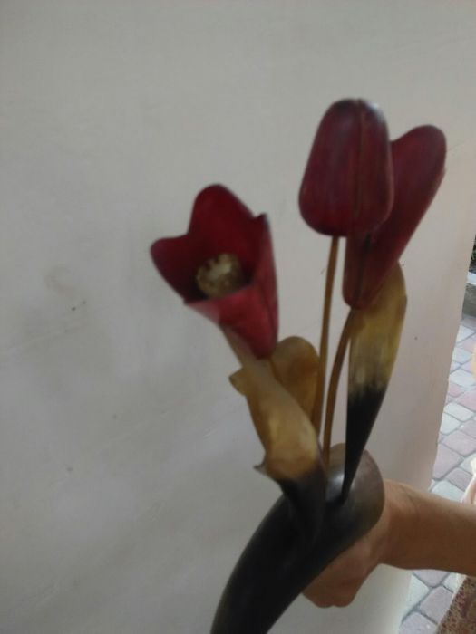 Сувенир из рога - тюльпан