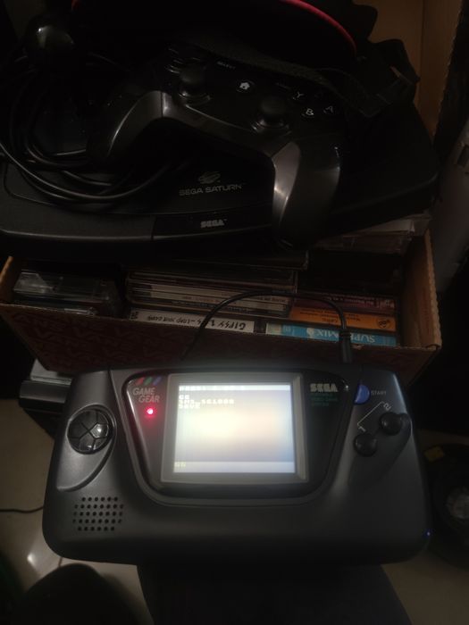 Sega Game Gear + Everdrive