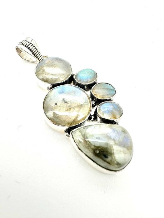 zawieszka, wisior  kamień naturalny
Labradoryt. Próba 925 unikat