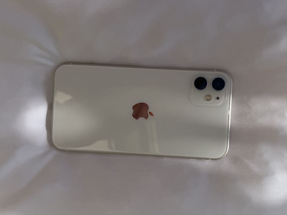 iPhone 11, branco, 128GB, sem garantia