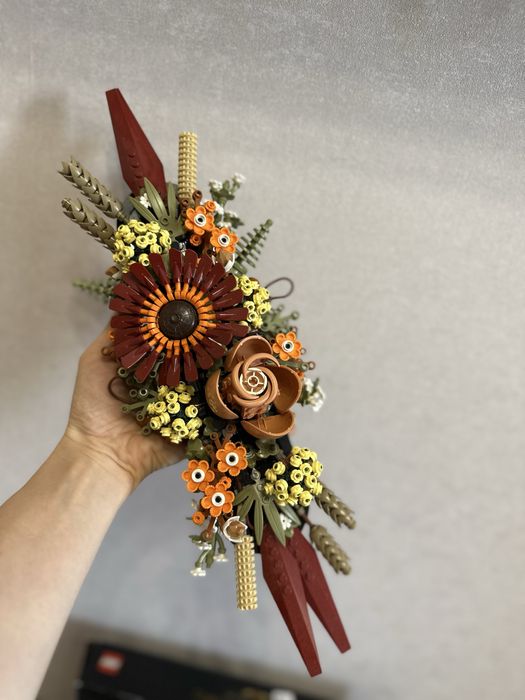 Продам б/в Lego icons 10314