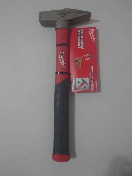 Молоток Milwaukee 4832478662  с рукояткой из стекловолокна