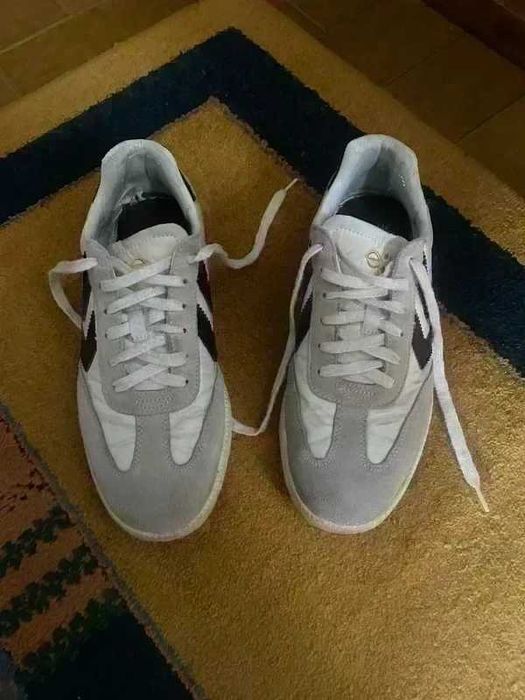 Sapatilhas Hummel 42