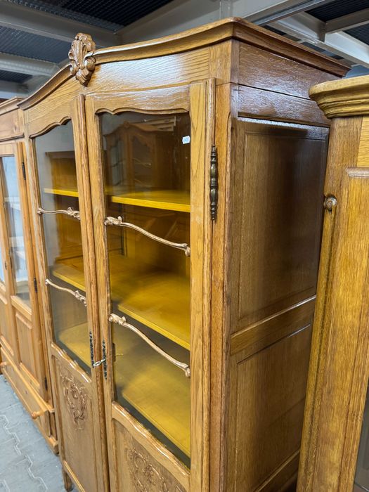 Witryna drewniana Ludwik biblioteka dębowa gablota drewniana