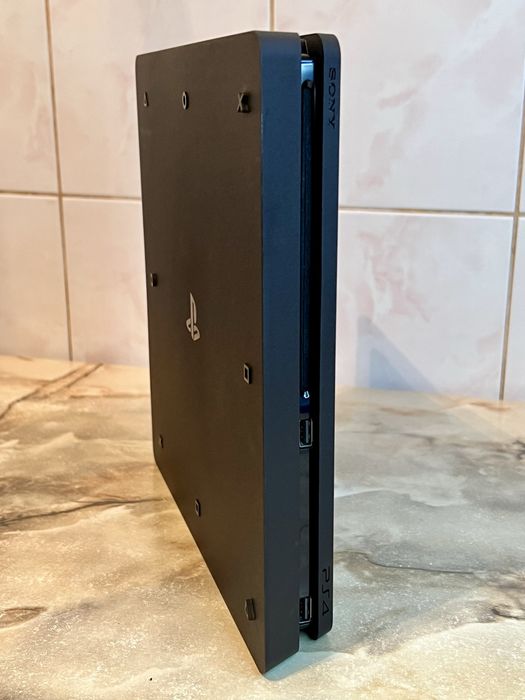 PlayStation 4 Slim 500gb + 2 джойстика. Гарантия!