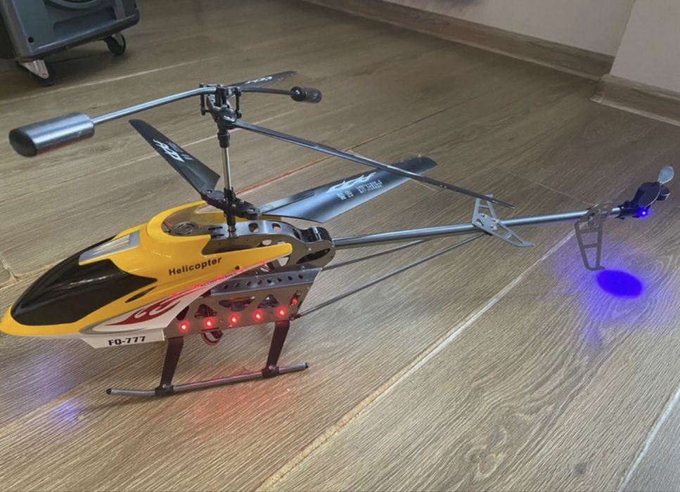 Helikopter FQ777