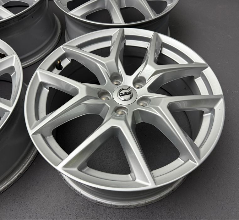 Oryginalne Felgi Volvo 5x108 S60 S90 V60 V90 XC60 7.5Jx18 ET50.5 Ford