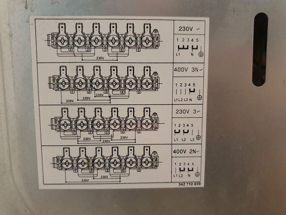 Kuchenka elektryczna z płytą ceramiczną Zanussi