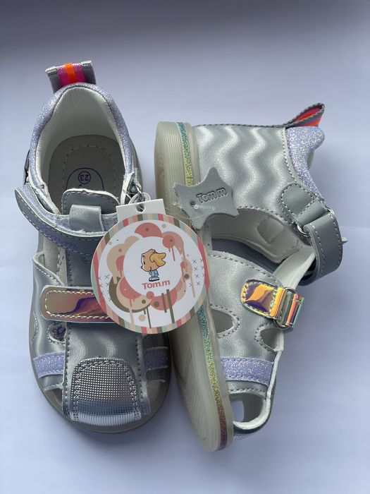 Нові дитячі шкіряні сандалики 23 розміру (устілка 14 см) на літо