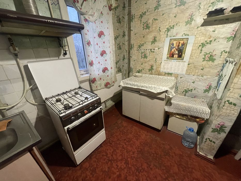 Великий будинок з газом і зручностями