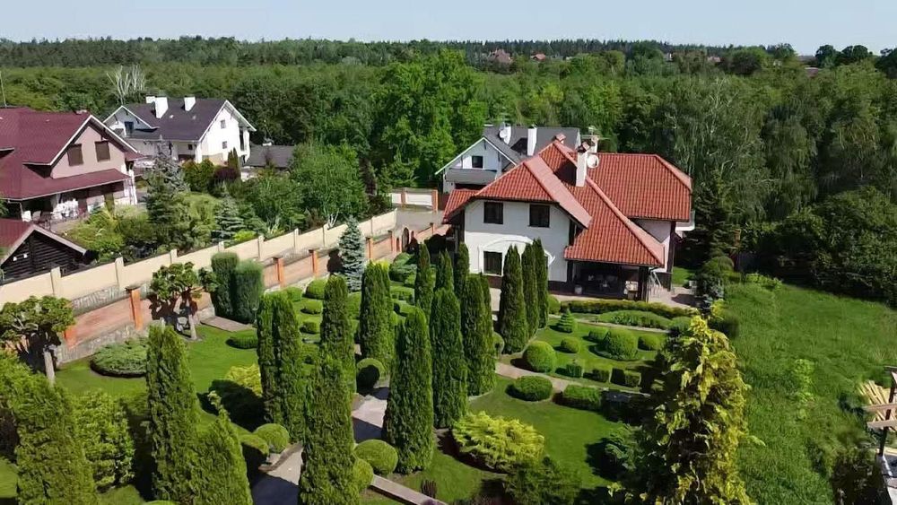 Одеська траса.с.Іванковичі.Будинок з меблями. 20сот ландшафтний дизайн