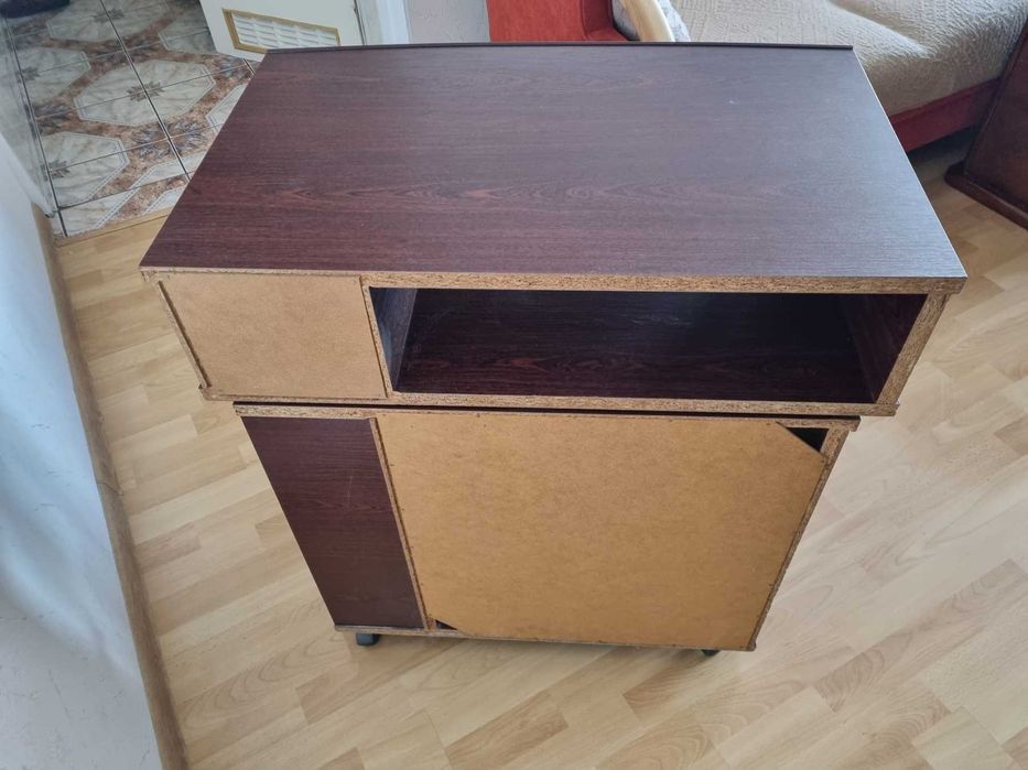 Szafka RTV w kolorze brązowym