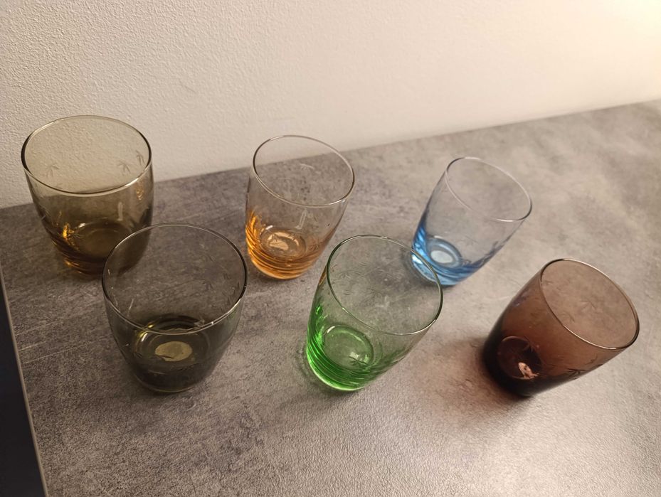 Komplet szklanek z czasów PRL