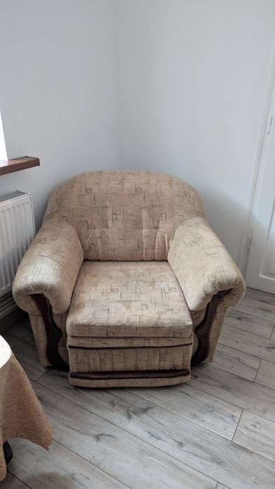 М'яка частина, розкладний диван і 2 розкладні крісла