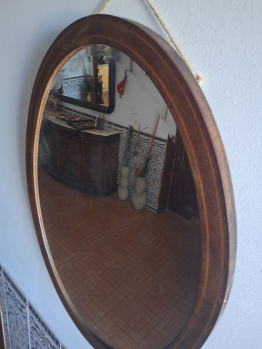 Espelho antigo em madeira