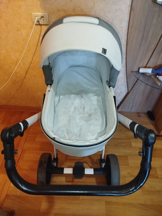 Продам дитячу коляску! Б/у в гарному стані.