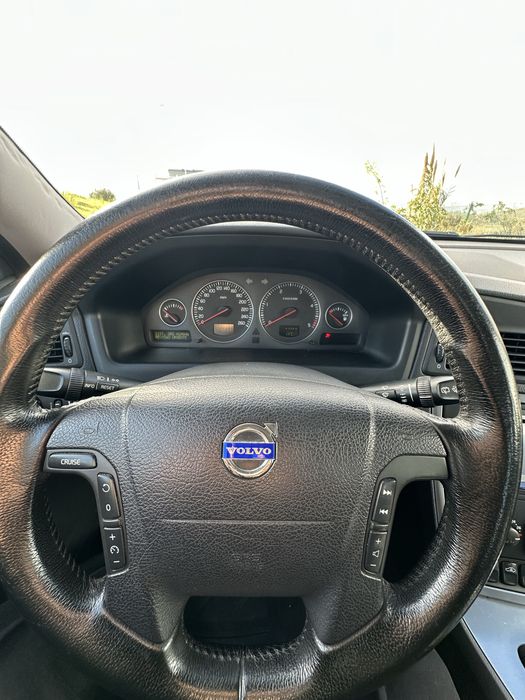 Volvo v70 em excelente estado