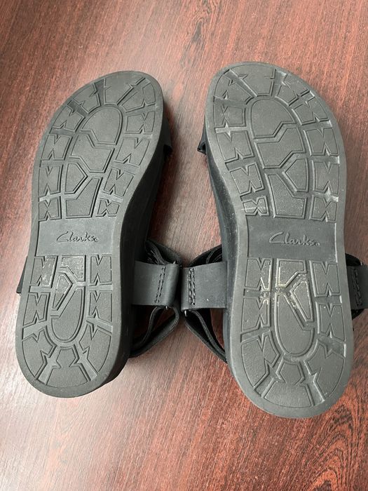 Босоніжки чоловічі Clarks 42–42,5 шкіряні, як нові
