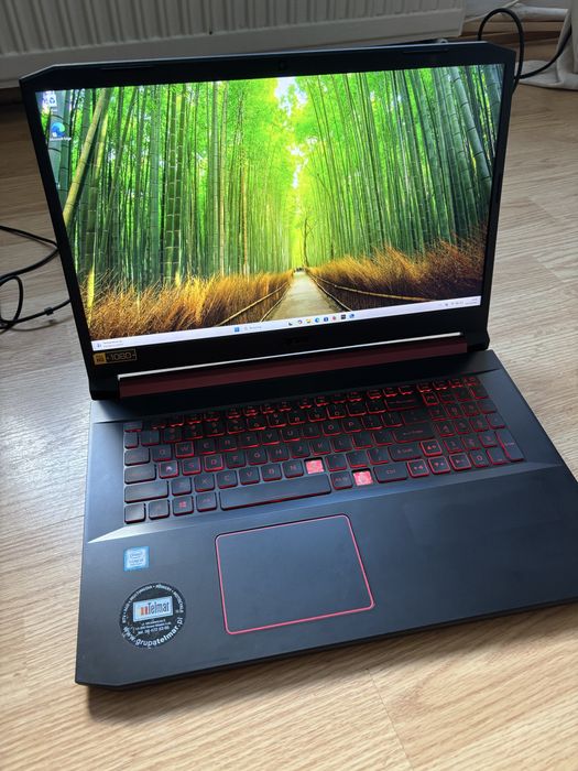 Acer Nitro 5 i5-9300 CPU 2.40GHz 8 GB Ramu Gtx 1650 Pamięć 512 GB