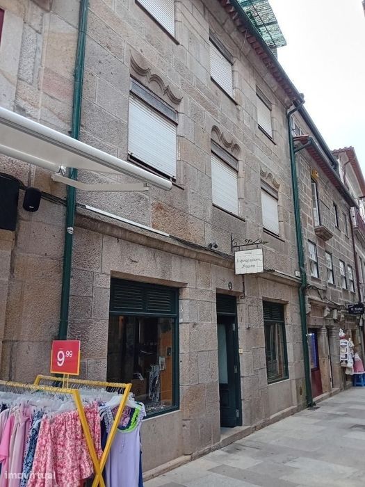 Prédio no centro histórico da vila de Ponte de Lima.