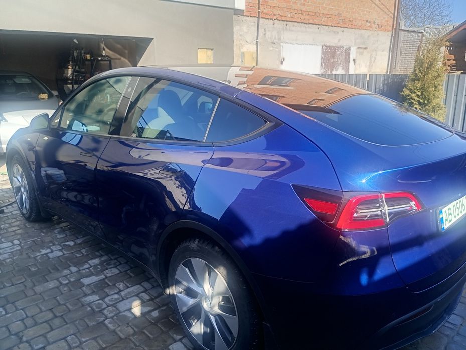Tesla Model Y, 2021