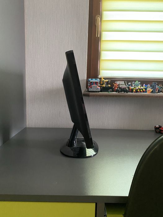 Продам монітор benq g2020hd