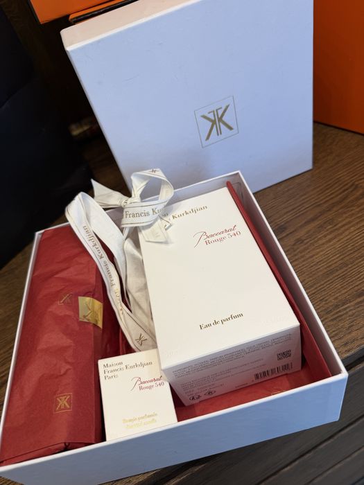 Maison Francis Kurkdjian / Baccarat Rouge 540 — białe pudełko + elementy opakowania
