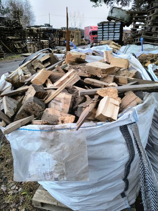 Big Bag z drewnem opałowym