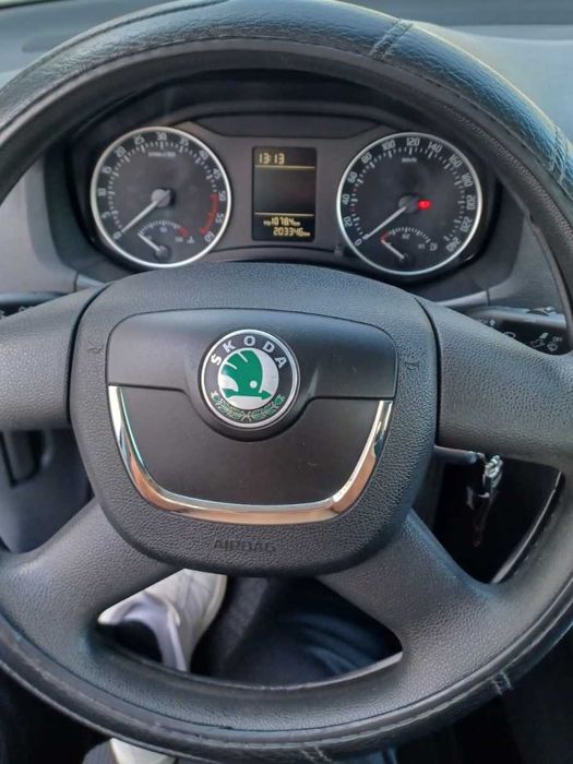 Skoda Octavia 1.6 TDI Jan/2013 - Muito Estimada