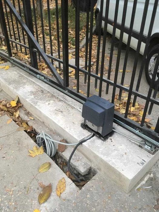 Okna Drzwi Bramy Rolety Napędy do Bram