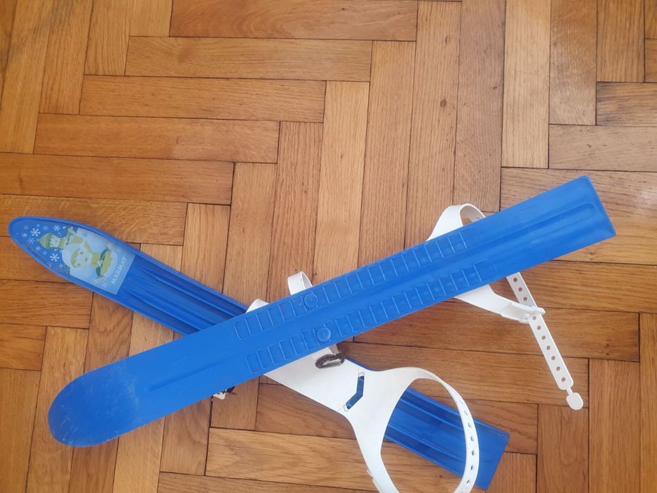 Дитячі пластикові лижі