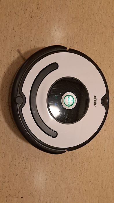 Roomba робот пилосос