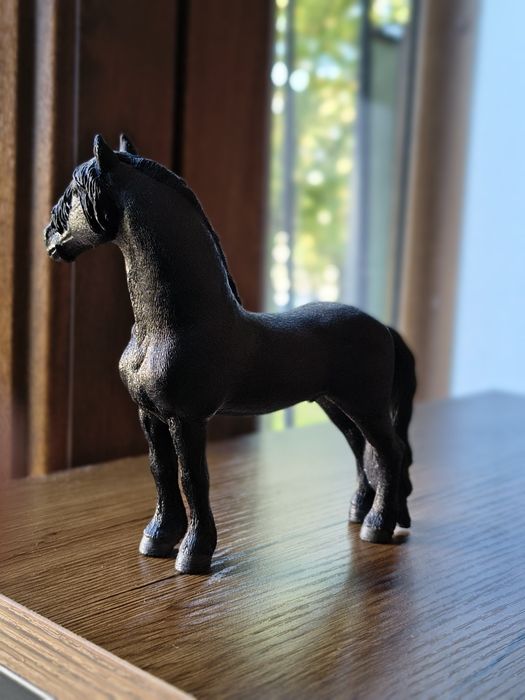 Schleich trzy konie fryzyjskie
