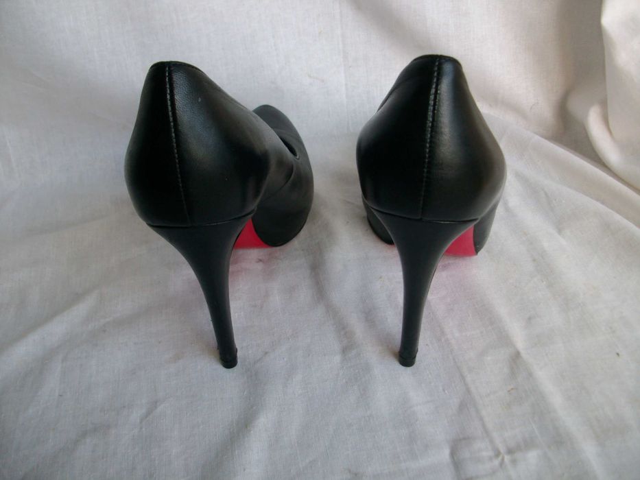 Baldowski skórzane szpilki platforma 40