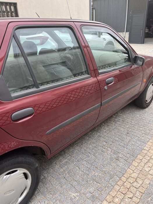 Ford Fiesta 1.2 — 90 cv — 1996 — 98.862 km — 1 dono