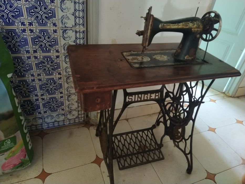 Máquina de costura Singer