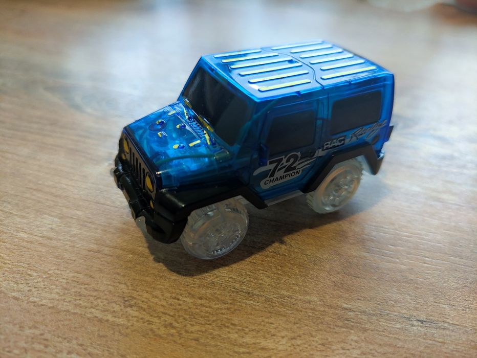 Машинка автомобіль для гнучкого треку, машинка для гибкого трека led