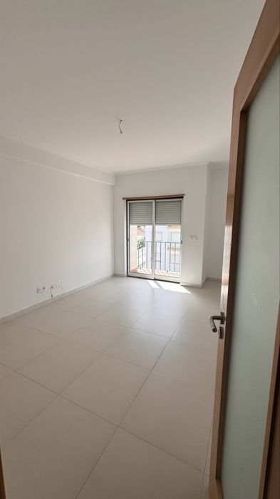 Arrenda- se T2 em Paio Pires, Seixal - Ler descrição