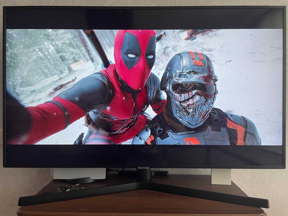 Телевізор Samsung UE50NU7402 UHD 4K Smart Серія 7
