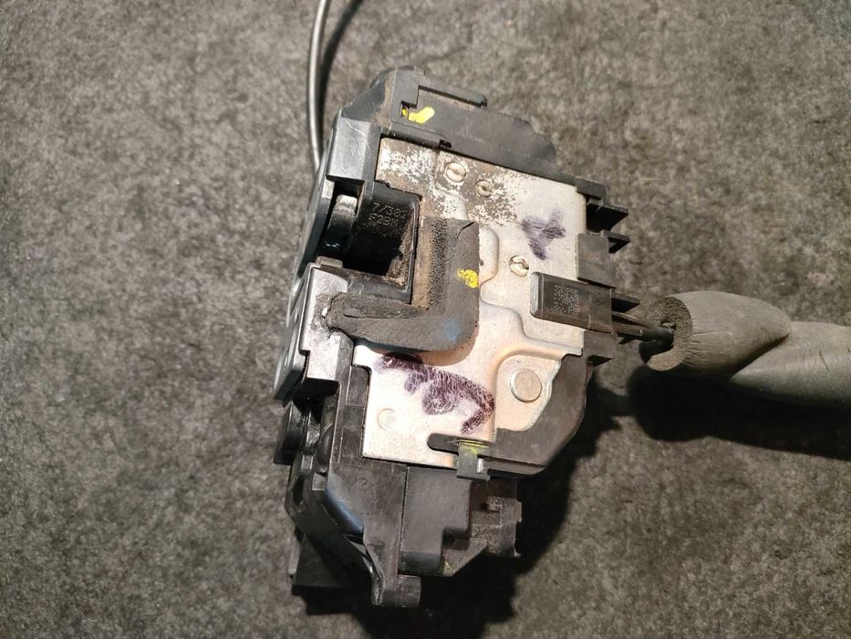 Renault Laguna III zamek drzwi lewy przód
