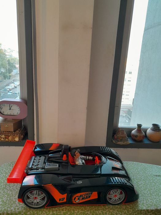 Vendo Carro de Brincar para Criança ACTION MAN muito bonito como novo