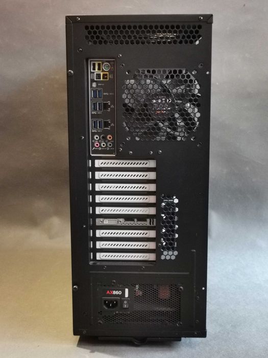 Stacja Graficzna 3D • 2x Xeon E5-2697 v3 • 64GB RAM • ASUS Z10PE-D8 WS