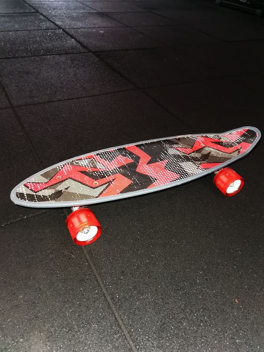 Skate com luz nas rodas