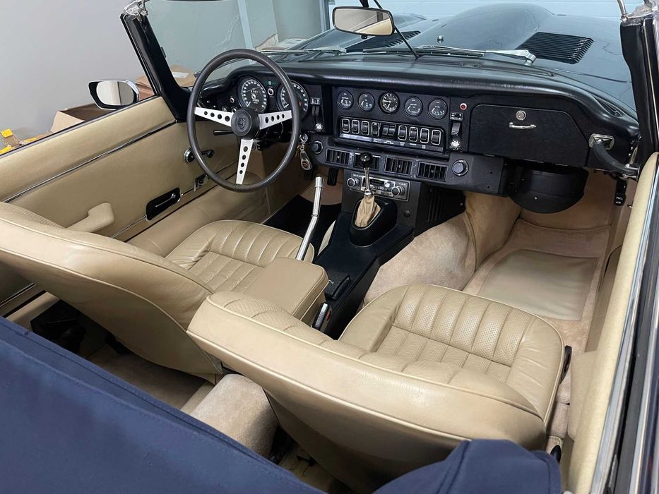 Jaguar E-Type Series 3 V12 OTS 1973. Coleção Particular