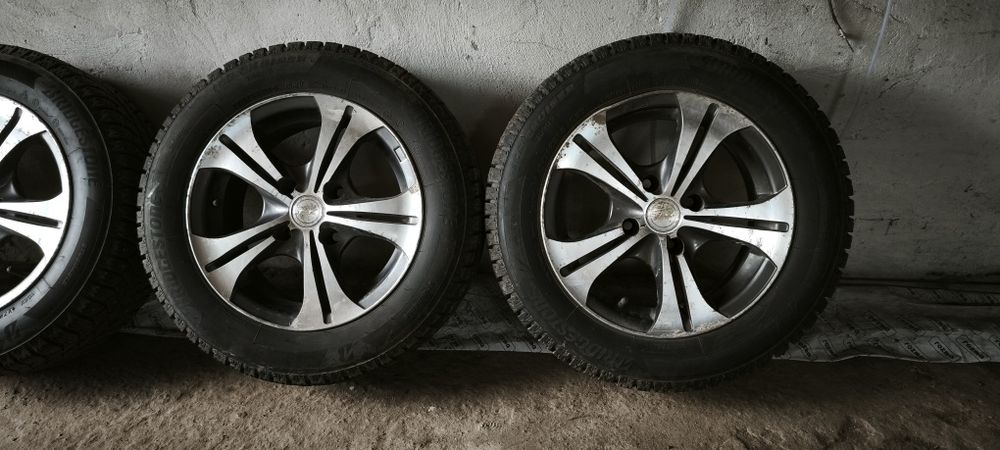 Комплект шини Bridgestone Ice Cruiser + диски титанові