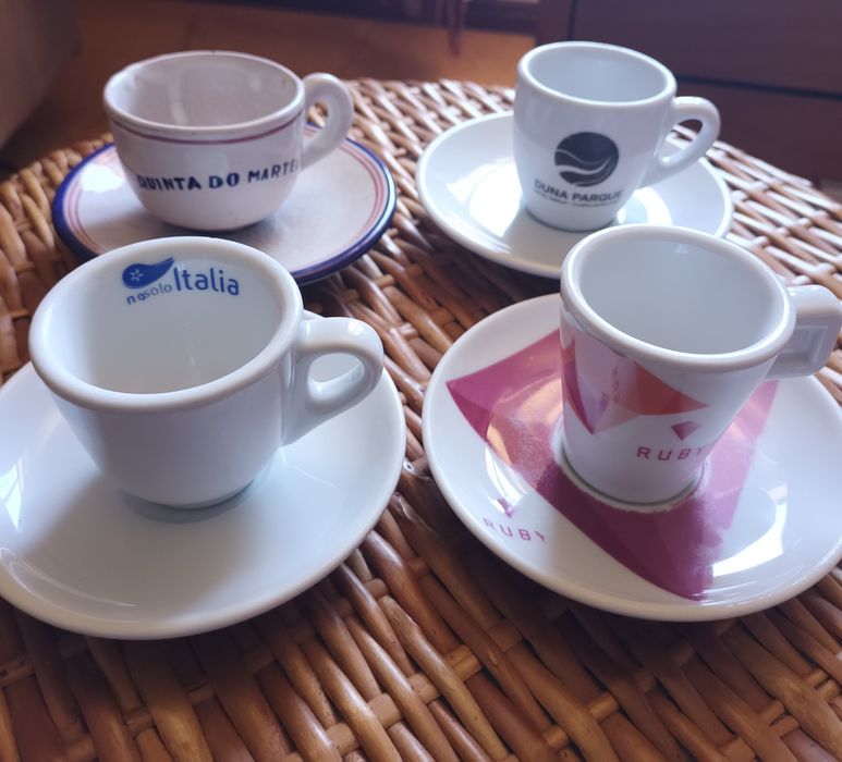 Conjunto de 4 chávenas de café