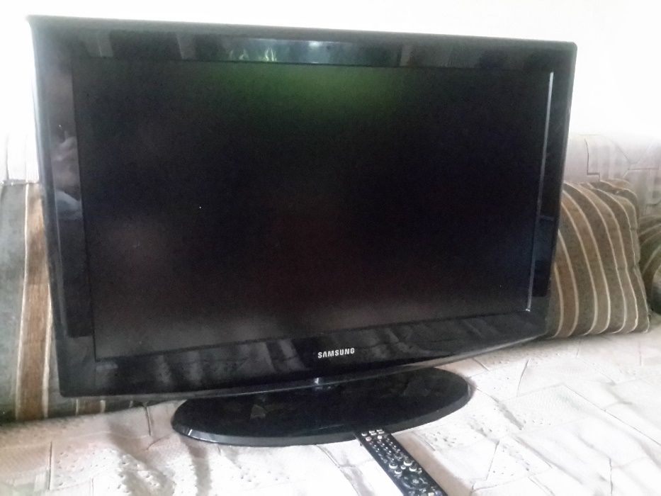 Продам жидкокристаллический телевизор Samsung модель LE3281B