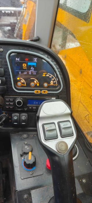 Ładowarka teleskopowa JCB 527-58