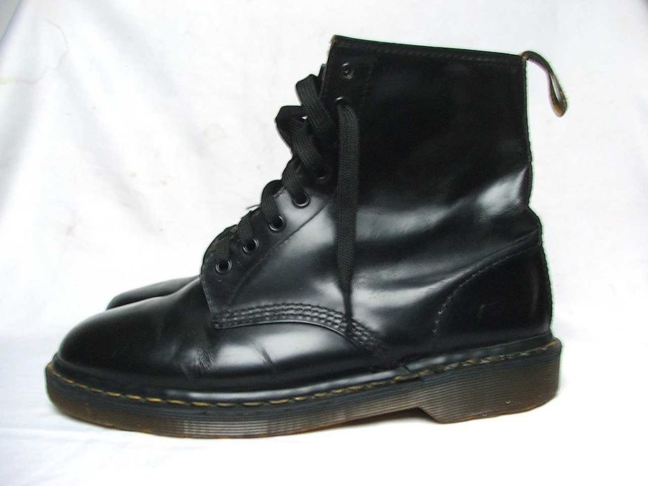 Dr, Martens Made in England model 1460